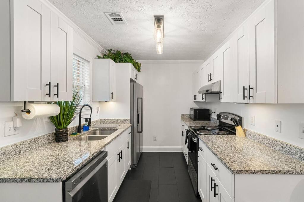 Modern 3Bd,2Ba Townhome Near Stadiums In Metro-Atl แอตแลนตา ภายนอก รูปภาพ